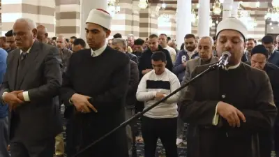 نجوم «دولة التلاوة» يحيون رابع ليالي رمضان بابتهالات روحانية في مساجد القاهرة