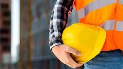 حقوق العمال لا تسقط بإفلاس المؤسسة: القانون المصري يضمن حماية مستحقاتهم الأساسية