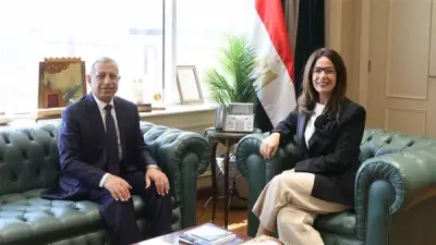 وزيرة الثقافة تبحث مع رئيس الأكاديمية العربية تعزيز التعاون في التعليم والتدريب