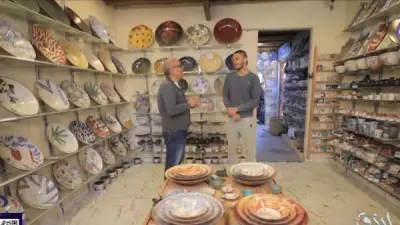 إبراهيم كارم: فن الخزف مهنة لا نهائية تتطلب إبداعًا دائمًا وتجديدًا مستمرًا