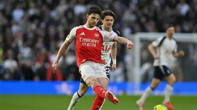 أرسنال يسحق توتنهام برباعية تاريخية ويعزز صدارته للدوري الإنجليزي