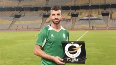 وفاة والد محمود متولي مدافع الأهلي السابق في يوم حزين للعائلة والرياضة