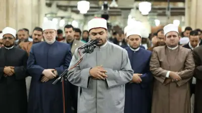 بتوجيهات الإمام الأكبر.. طالب أزهري يؤم المصلين في صلاة التراويح بالجامع الأزهر