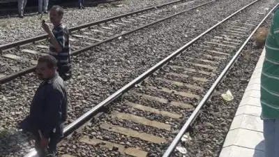 مأساة في بني سويف.. مصرع طالبة جامعية تحت عجلات القطار أثناء عبورها المزلقان
