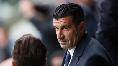 فيجو يتحدث عن عودة مورينيو لريال مدريد ويُفاجأ بقرار زيدان التدريبي