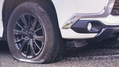 خبراء يحذرون من مخاطر القيادة بإطارات منخفضة الضغط: خطر صامت يهدد الأرواح والميزانيات