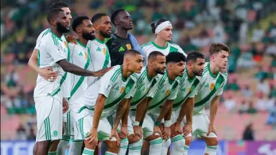 إيفان توني يقود هجوم أهلي جدة في مواجهة ضمك بالدوري السعودي