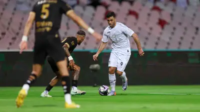 أزمة في الشباب: حمد الله يرد على كاراسكو بحذف صور النادي وإلغاء المتابعة