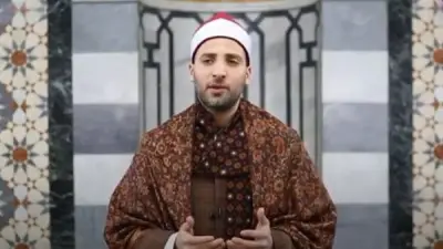 الشيخ عمر نبيل يبهر الجمهور بأداء ابتهال روحي بعنوان 