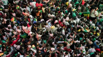 مأساة في الدوري السنغالي: وفاة لاعب بعد سقوطه على أرضية الملعب عقب مشاركته الأولى