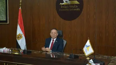 رئيس جامعة دمياط يضع خريطة طريق لتطوير الأداء الأكاديمي والإداري بالكليات