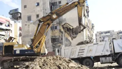 بورسعيد تشن حملة مكثفة لإزالة تراكمات مخلفات التصنيع الأصفر في الضواحي