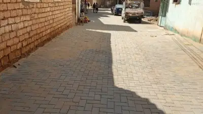 محافظ الوادي الجديد: استكمال رصف الشوارع الداخلية بالإنترلوك لتحسين الخدمات