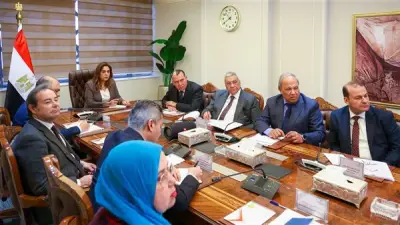 وزيرة التنمية المحلية والبيئة تتابع خطط التحول الأخضر وتطوير الخدمات بالمحافظات