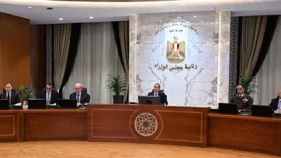 مدبولي يؤكد تنسيقًا عاليًا بين الحكومة والبنك المركزي لتحقيق الاستقرار الاقتصادي