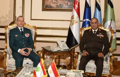 وزير الدفاع المصري يلتقي قائد الجيش اللبناني لتعزيز التعاون العسكري بين البلدين