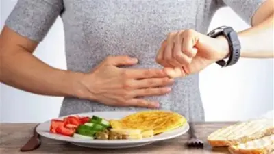 أخصائي تغذية يحذر: عادات خاطئة في الصيام قد تؤدي إلى زيادة الوزن