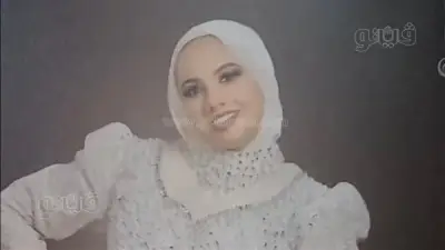 انهيار والد ضحية بورسعيد أثناء تشييعها: 