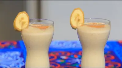 عصير الموز بالتمر واللبن: مشروب رمضاني يمنح الطاقة الفورية ويعوض العناصر الغذائية