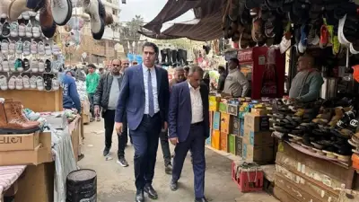 القاهرة: حصر الباعة الجائلين في شوارع المرحلة الثانية لتطوير العتبة تمهيدًا لنقلهم