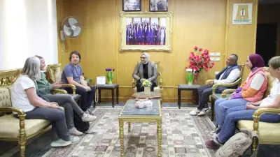 محافظ الوادي الجديد يستقبل وفداً سويسرياً ضمن مبادرة تعالوا نعرف مصر