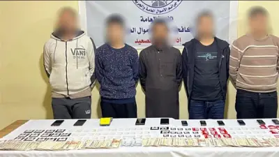 القبض على تشكيل عصابي متخصص في النصب على المواطنين باسم البنوك في المنيا