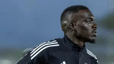 كامويش يظهر بقصة شعر جديدة وسط تأكيدات بمغادرته الأهلي بنهاية الموسم