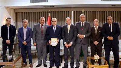 محافظ الإسماعيلية يستقبل اللجنة المعينة لإدارة النادي الإسماعيلي في لقاء رسمي