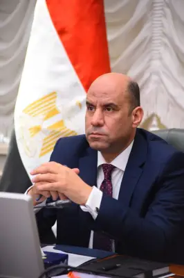 العمل تشكل لجنة مركزية لمتابعة تطورات الأوضاع الإقليمية في مصر