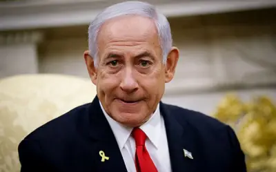 نتنياهو يعلن تدمير مقر المرشد الإيراني ويزعم: حربنا ستُصنع السلام