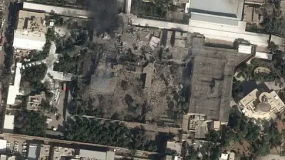 نتنياهو يعلن تدمير مقر خامنئي في طهران ويشير إلى مقتله في ضربات جوية إسرائيلية