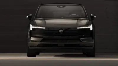 فولفو تكشف عن إصدار Black Edition من طراز EX30 الكهربائي بتصميم أسود بالكامل