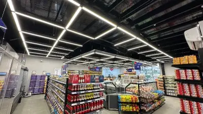 منتصر عبد المنعم يبتكر الهوية البصرية لمشروع Carry On القومي لتطوير المجمعات الاستهلاكية