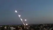 إيران تطلق 125 صاروخاً نحو إسرائيل.. 35 صاروخاً تخترق المجال الجوي