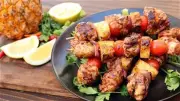 طريقة عمل كباب الدجاج المشوي: خطوات سهلة ووصفة شهية للعائلة