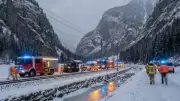 خروج قطار عن القضبان في سويسرا وإصابة جرحى محتملة في جبال الألب