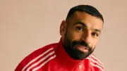 محمد صلاح يتصدر إعلان ملابس ليفربول الجديدة ويختاره نجم أكاديمية ضمن أفضل الأجنحة