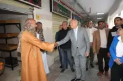 محافظ القاهرة يتفقد أسواق الأمل والمنهل قبل إفطار رمضان ويؤكد استمرار التطوير