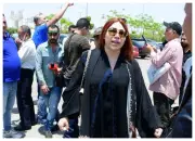 نجاة غادة إبراهيم من حادث سير مروع في القاهرة