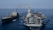 عبور حاملة الطائرات الأمريكية جيرالد فورد مضيق جبل طارق في طريقها نحو السواحل الإيرانية
