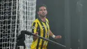حسام عوار يخطف الأضواء في كلاسيكو الهلال والاتحاد بتسجيله هدفًا مثيرًا