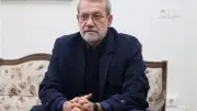 علي لاريجاني: خيار خامنئي الاستراتيجي لمواجهة الحرب الأمريكية المحتملة ضد إيران