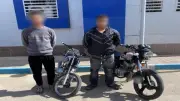 الأمن يلقي القبض على شخصين لقيامهما بحركات استعراضية خطيرة على دراجات نارية