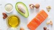 نصائح غذائية من استشاري التغذية: كيف تستهلك الدهون الصحية في نظامك اليومي؟