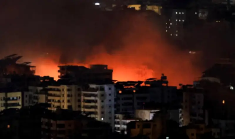 لبنان: 12 شهيداً و33 مصاباً في غارات الاحتلال على بلدة النبي شيت