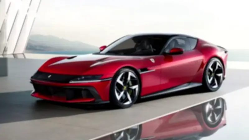 فيراري تستدعي سيارتها الجديدة 12Cilindري بسبب زجاج داكن مخالف لمعايير السلامة الأمريكية