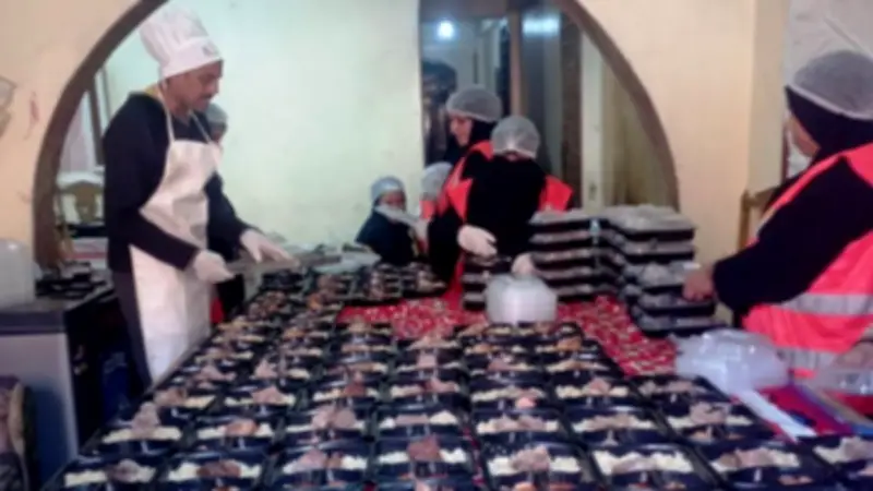 مبادرة 'مطبخ المصرية' بأسوان تواصل توزيع 1400 وجبة إفطار بقرى كوم أمبو