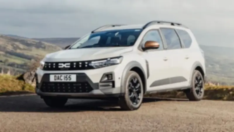 داسيا جوجر هايبرد 155 تصل للسوق السعودي: مواصفات هجينة وسعر 115 ألف ريال