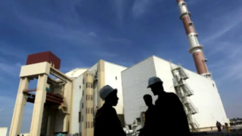 روسيا تُجلي 163 عاملاً روسياً من محطة بوشهر النووية الإيرانية وسط تصاعد التوترات