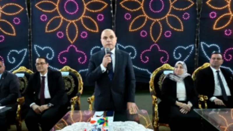 محافظ الغربية يشارك ذوي الهمم فرحة العيد بتوزيع 181 طقم ملابس للأولى بالرعاية